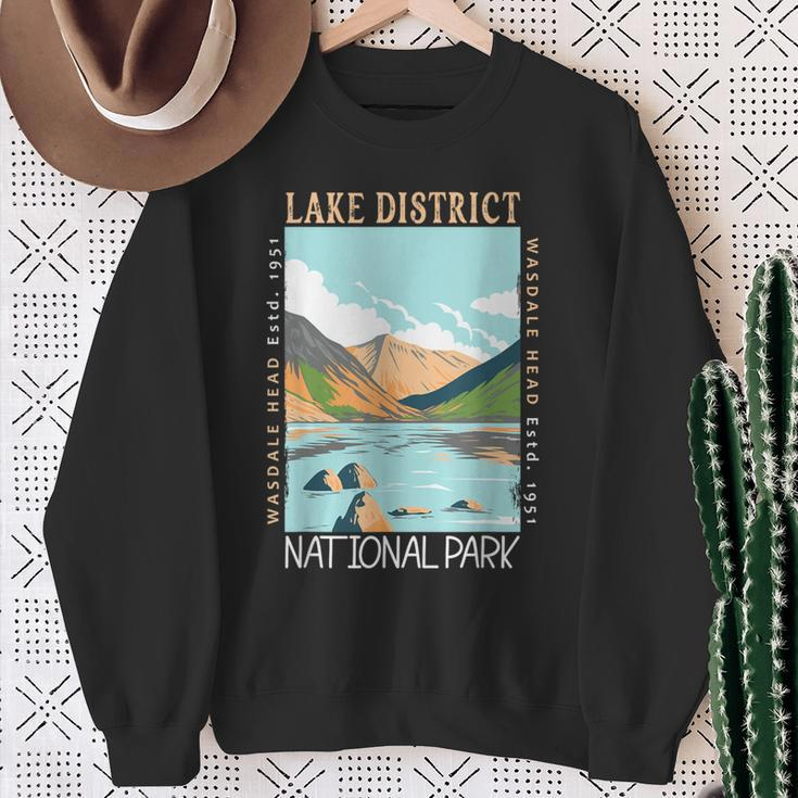 Lake District National Park England Distressed Vintage Sweatshirt Gifts for Old Women