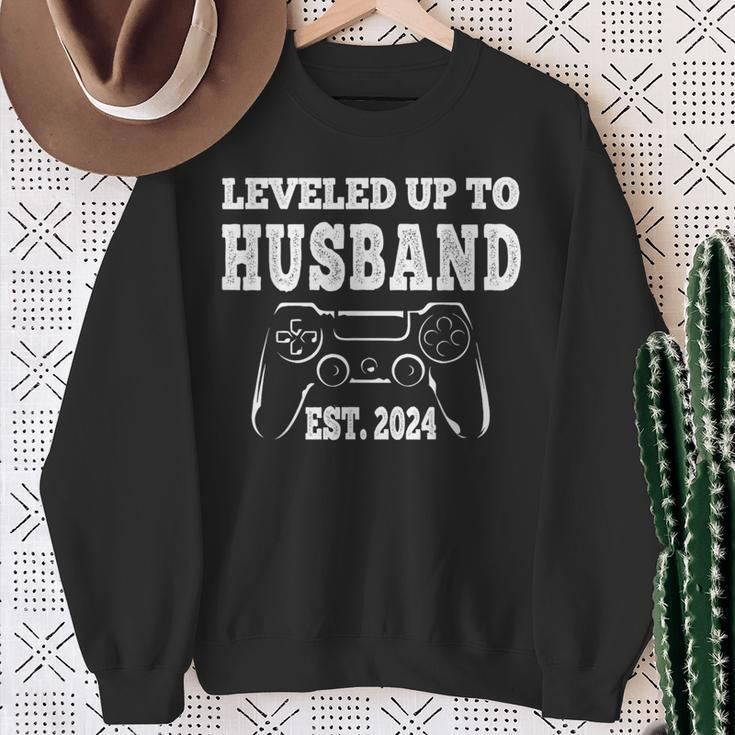 Leveled Up To Husband 2024 Newlywed Groom Just Married Gamer Sweatshirt Gifts for Old Women