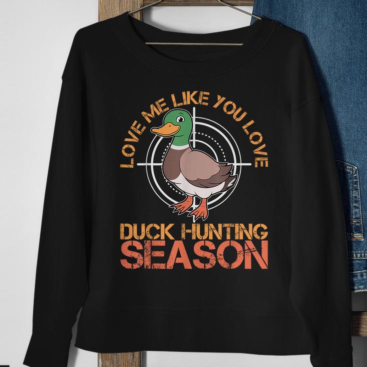 Liebe Mich Wie Jagdsaison Schwarzes Sweatshirt, Romantisches Jagd Motiv Geschenke für alte Frauen