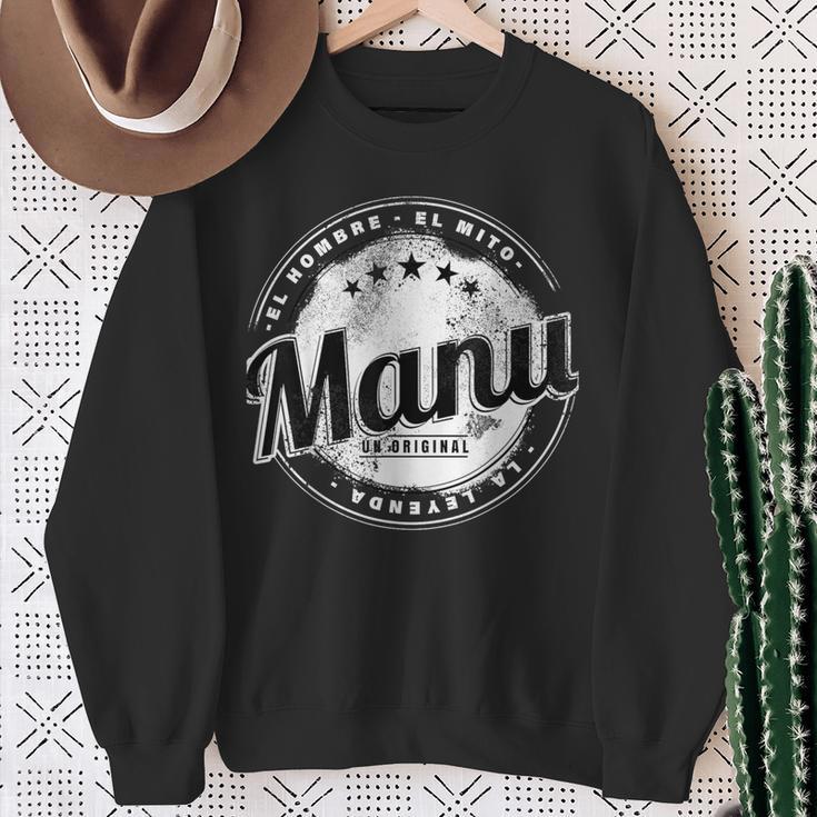 Manu El Hombre El Mito La Leyend Manu Nombre Camisa de entrenamiento Regalos para ancianas