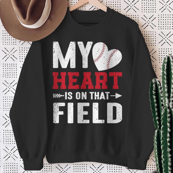 Mein Herz Ist Auf Dem Feld Baseball Papa Sweatshirt Geschenke für alte Frauen