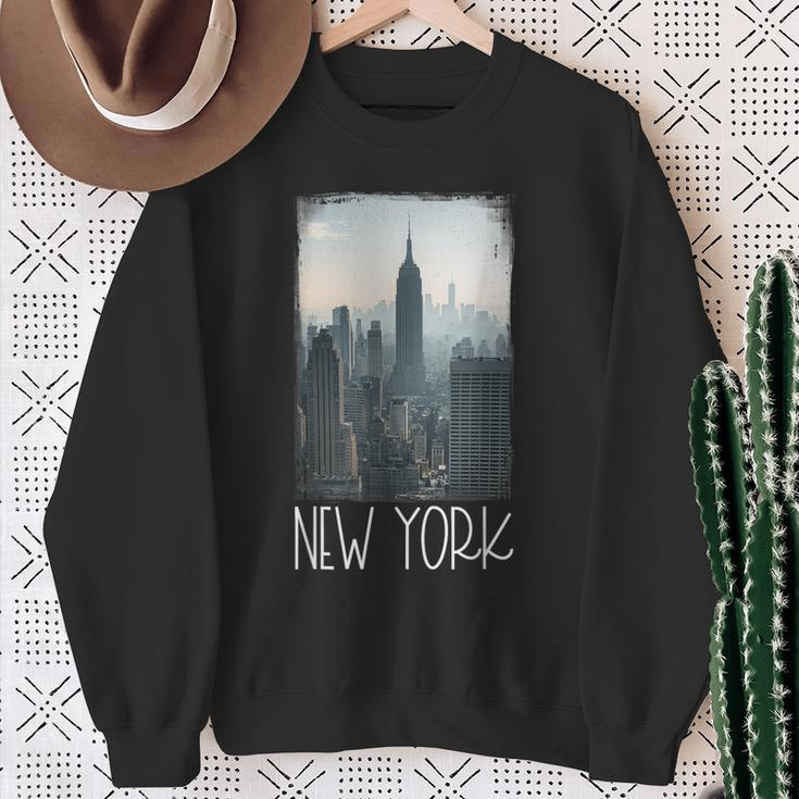 New York City Skyline Nyc New York City Sweatshirt Gifts for Old Women