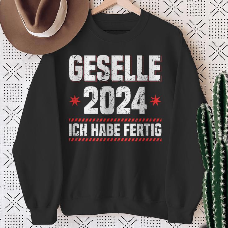 Passed Exam Geselle 2024 Azubi Sweatshirt Geschenke für alte Frauen