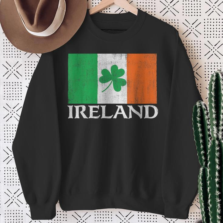 Patriotic Irish Flag Ireland St Patrick's Day Sweatshirt Gifts for Old Women