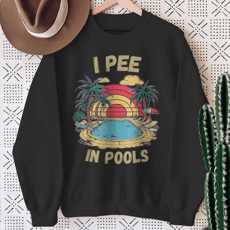 I Pee In Pools Sarkastisch Und Lustig Für Pool-Liebhaber Retro Sweatshirt Geschenke für alte Frauen