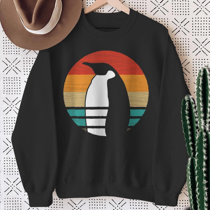Penguin Retro Style Vintage Sweatshirt Gifts for Old Women