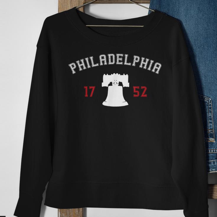 Philadelphia City In Pennsylvania Vintage Sweatshirt Gifts for Old Women