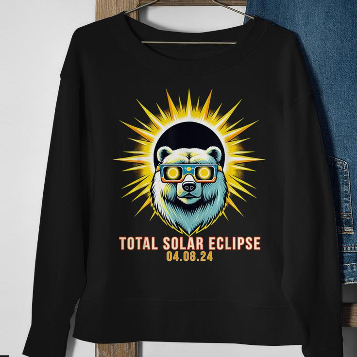 Polar Bear Watching Total Solar Eclipse Sweatshirt Gifts for Old Women