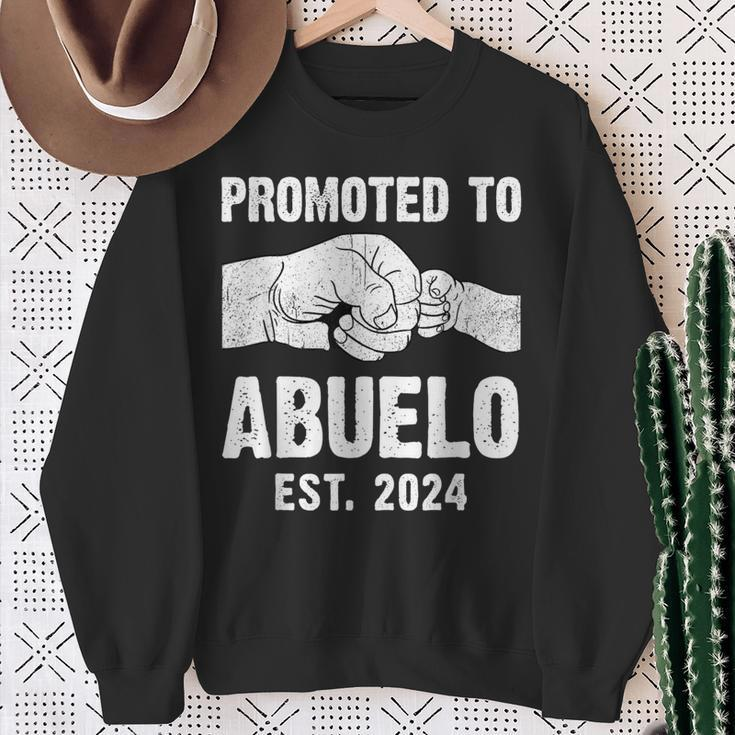 Promoted To Abuelo Est 2024 New Abuelo Father's Day Sweatshirt Gifts for Old Women