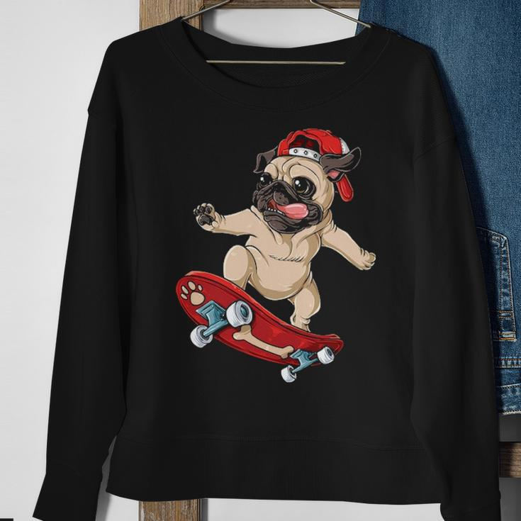 Pug Skateboard Dog Puppy Skater Skateboarding Sweatshirt Gifts for Old Women