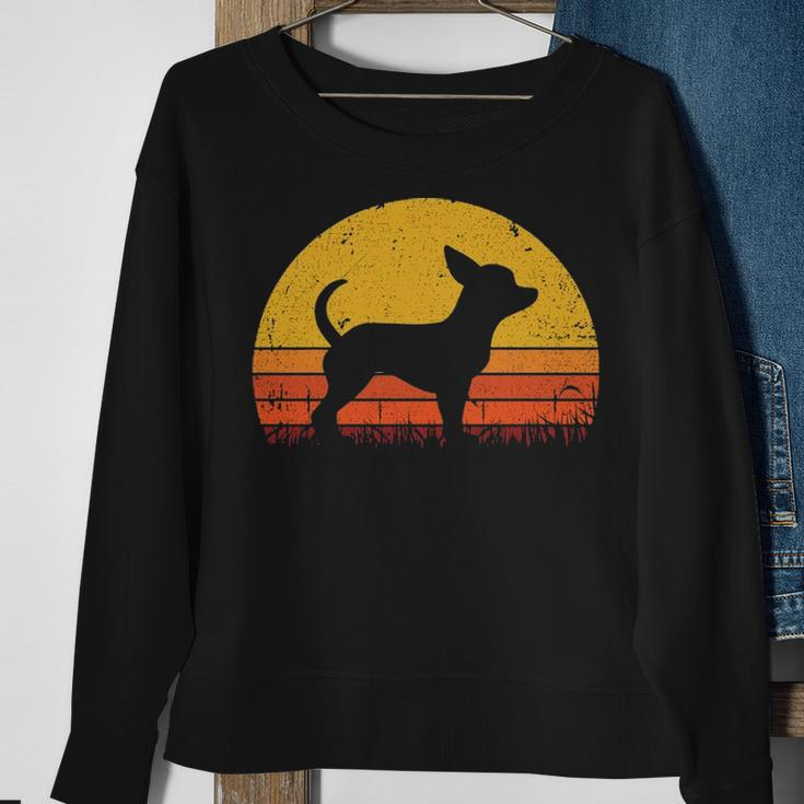 Retro Chihuahua Dog Mom Dog Dad Vintage Chihuahua Sweatshirt Gifts for Old Women