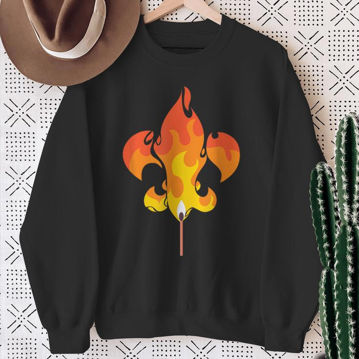 Scout Lily Fleur De Lis Campfire Sweatshirt Geschenke für alte Frauen
