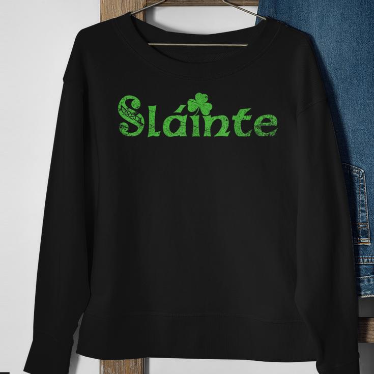 Slainte Sláinte Irish Cheers Health St Patrick's Day Sweatshirt Gifts for Old Women