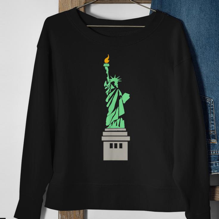 Statue Of LibertyNyc Statue Sweatshirt Gifts for Old Women