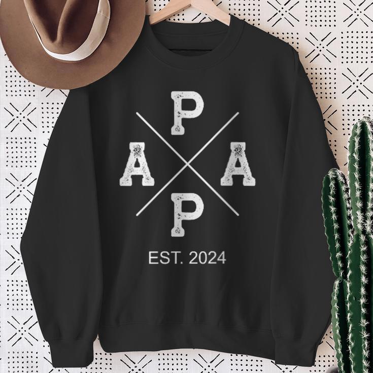 Stolzer Papa 2024 Papa Life Papa Est 2024 Sweatshirt Geschenke für alte Frauen