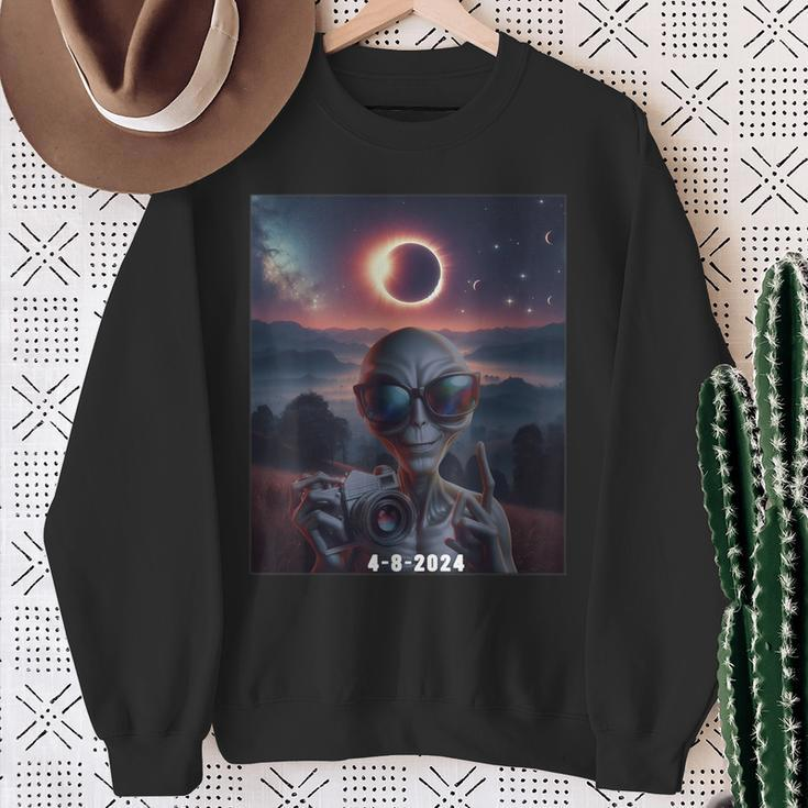 Ufos Alien Selfie With Solar 2024 Eclipse Wearing Glasses Sweatshirt Gifts for Old Women