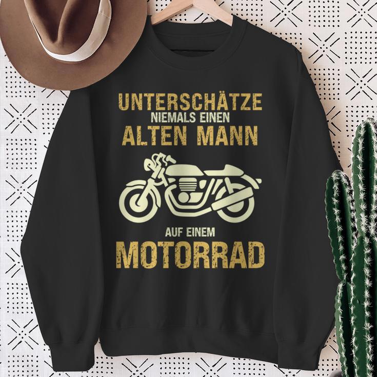 Unterschätze Niemals Alten Mann Motorrad Opa Papa Geschenk Sweatshirt Geschenke für alte Frauen