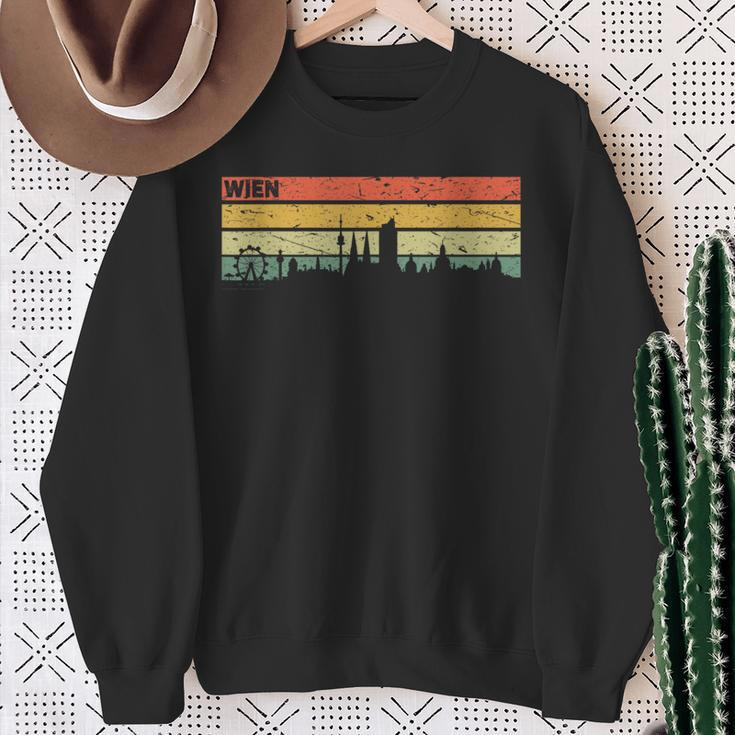 Vienna Vintage Skyline Retro City Austria Austria Sweatshirt Geschenke für alte Frauen
