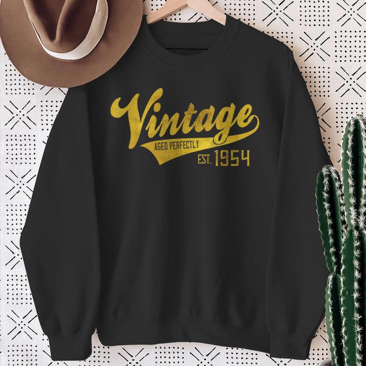 Vintage Est 1954 Aged 70 Yrs Old Bday 70Th Birthday Sweatshirt Gifts for Old Women