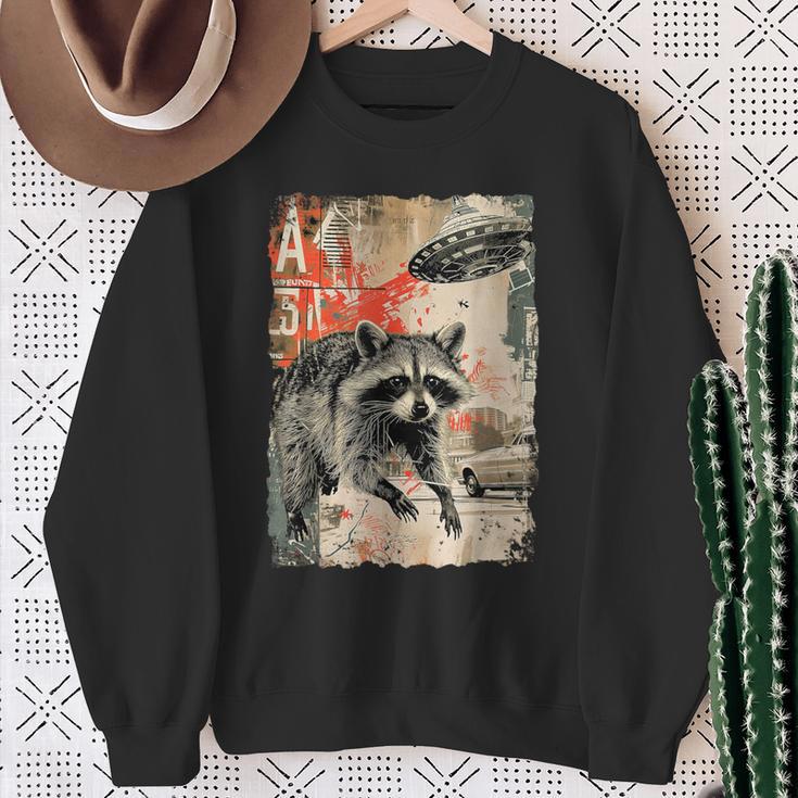 Vintage Raccoon Ufo Alien Animal Raccoon Sweatshirt Geschenke für alte Frauen