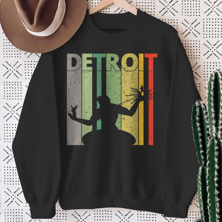 Vintage Spirit Of Detroit Retro Detroit Sweatshirt Gifts for Old Women