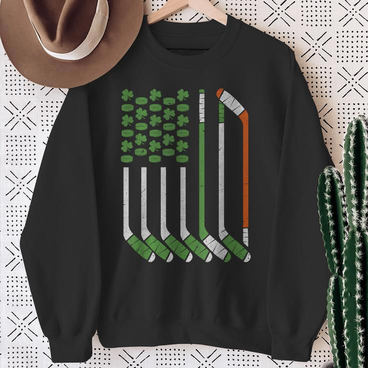 Vintage St Patrick Day Ice Hockey American Flag Saint Pattys Sweatshirt Gifts for Old Women