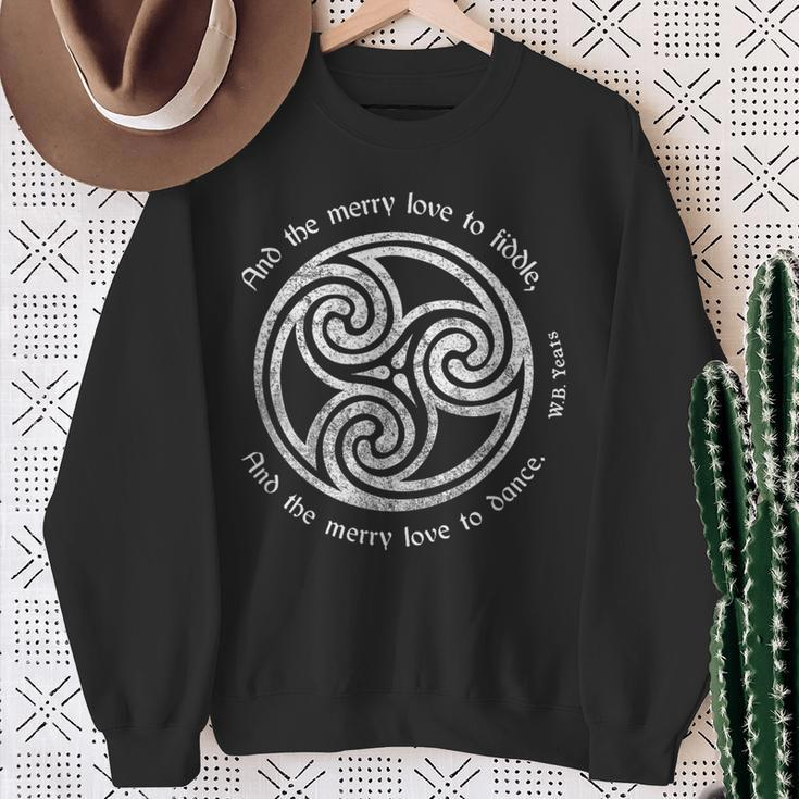 Yeats Poet Irish Poem Celtic Knot Spiral Sweatshirt Gifts for Old Women