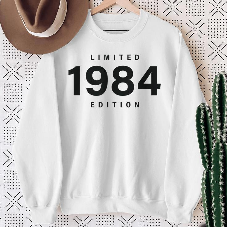 40 Year Old 1984 Limited Edition 40Th Birthday Sweatshirt Gifts for Old Women