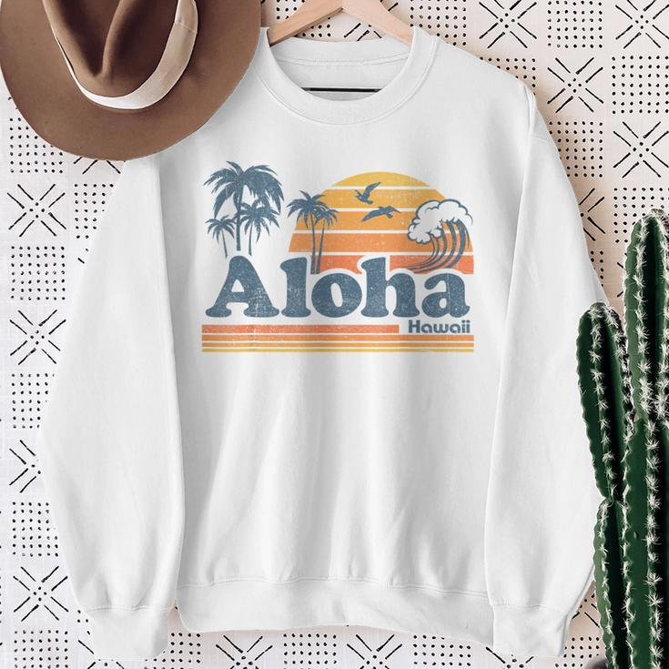 Aloha Hawaii Vintage Beach Summer Surfing 70S Retro Hawaiian Sweatshirt Gifts for Old Women