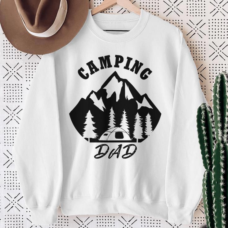 Camping Papa Natur Wildnis Wandern Sweatshirt Geschenke für alte Frauen