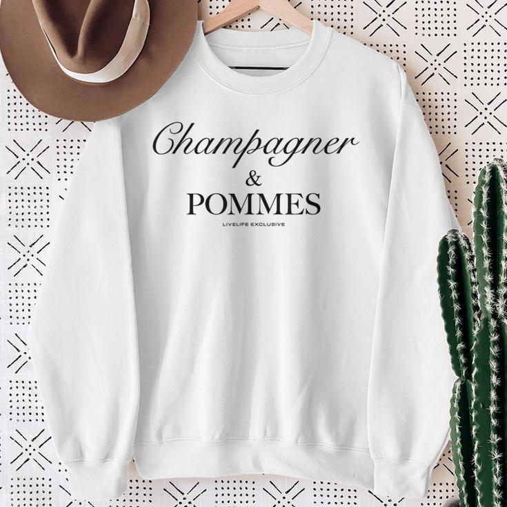 Champagner & Pommes X Livelife Liebe Champagne Frites Love Sweatshirt Geschenke für alte Frauen