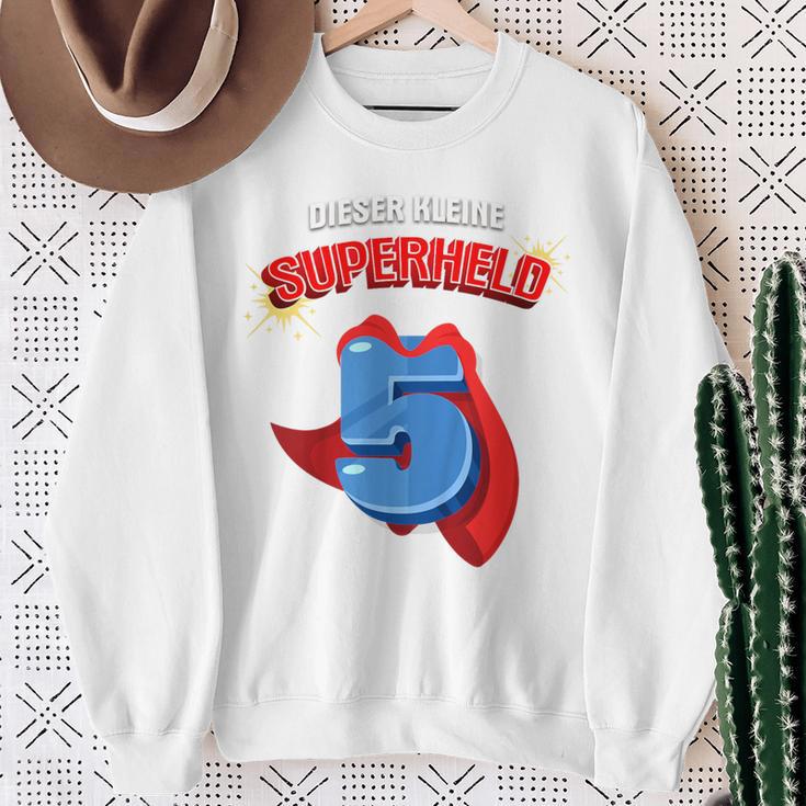 Children's 5Th Birthday Dieser Kleine Superheld Ist 5 Jahre Alt Held Sweatshirt Geschenke für alte Frauen