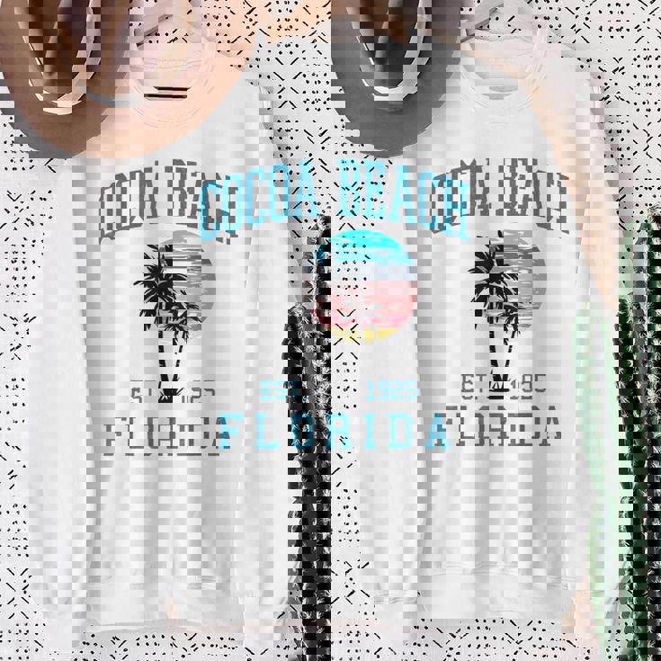 Cocoa Beach Florida Beach Retro Sunset Palm Trees Summer Sweatshirt Gifts for Old Women