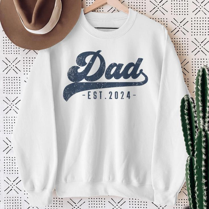 Dad Est 2024 Dad To Be New Daddy Sweatshirt Gifts for Old Women