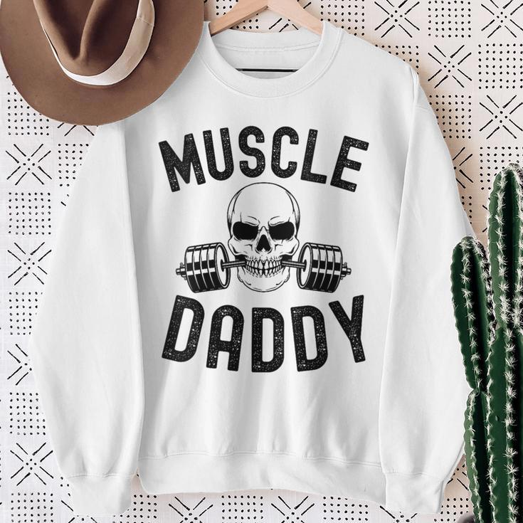 Damen Muscle Daddy Gewichtheber Skelett Langhantel Papa Workout Mit-Ausschnitt Sweatshirt Geschenke für alte Frauen