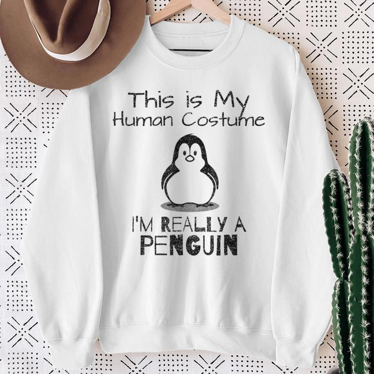 Das Ist Mein Menschkostüm Ich Bin Wirklich Ein Penguin Sweatshirt Geschenke für alte Frauen