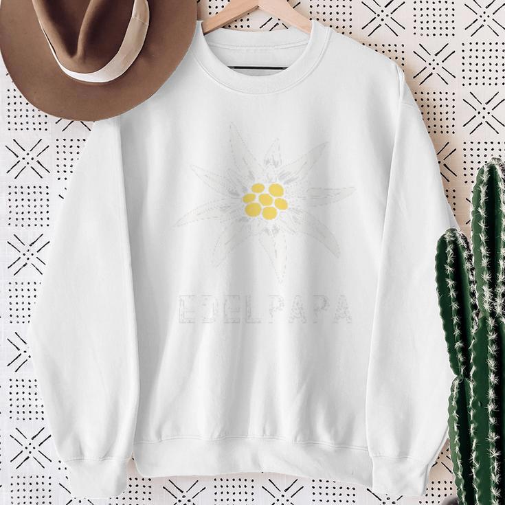 Edelweiss Edelpapa Bayrisch Trachtersatzatertag Stolz Papa Raglan Sweatshirt Geschenke für alte Frauen