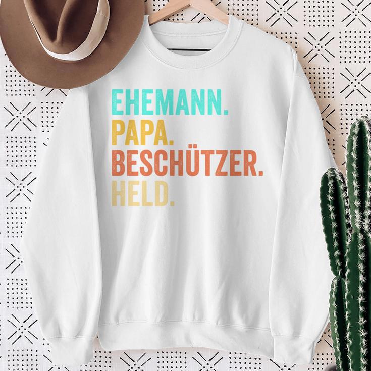 Ehemann Papa Beschützer Heldatertag Sweatshirt Geschenke für alte Frauen