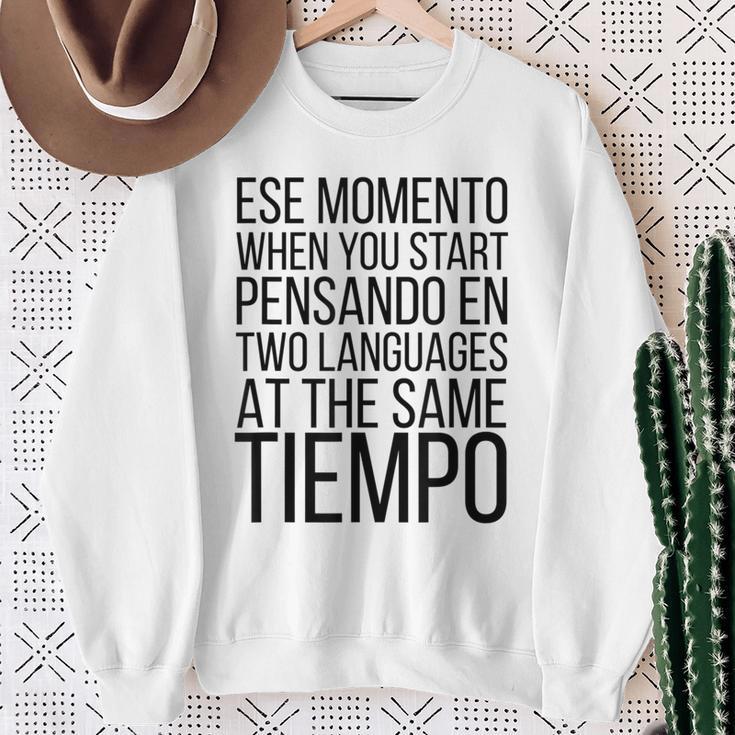 Bilingual English Español Spanish Ingles Spanglish Gray Sweatshirt Geschenke für alte Frauen