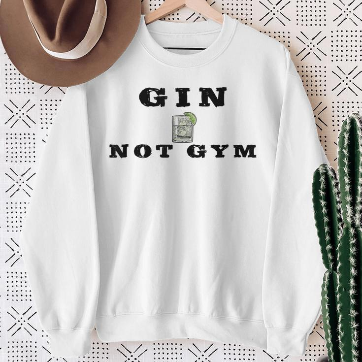 Gin Not Gym Gin Tonic Drinker Sweatshirt Geschenke für alte Frauen