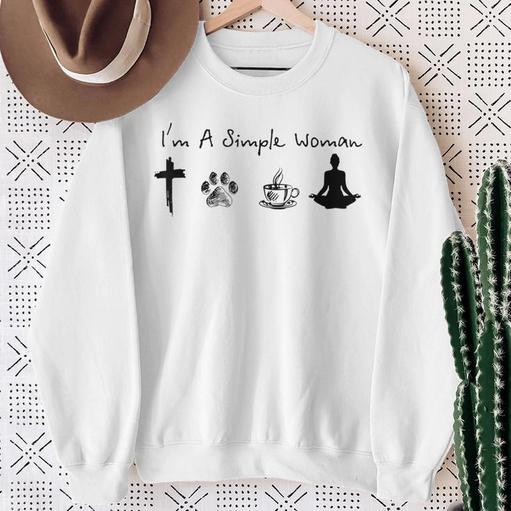 Ich Bin Eine Einfache Frau Jesus Hund Kaffee Yoga Sweatshirt Geschenke für alte Frauen