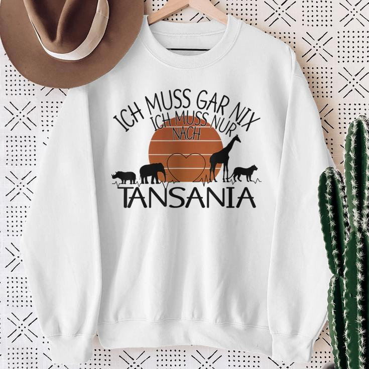 Ich Muss Gar Nix Ich Muss Nur Nach Tanzania Gray Sweatshirt Geschenke für alte Frauen