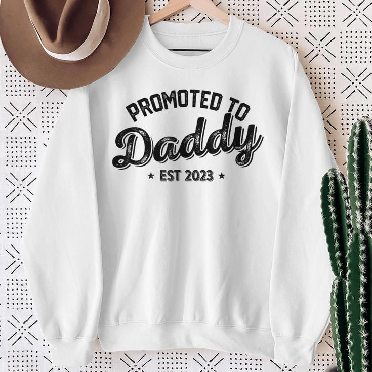 Promoted To Daddy Est 2023 New Dad New Birth Fathers Day Sweatshirt Gifts for Old Women