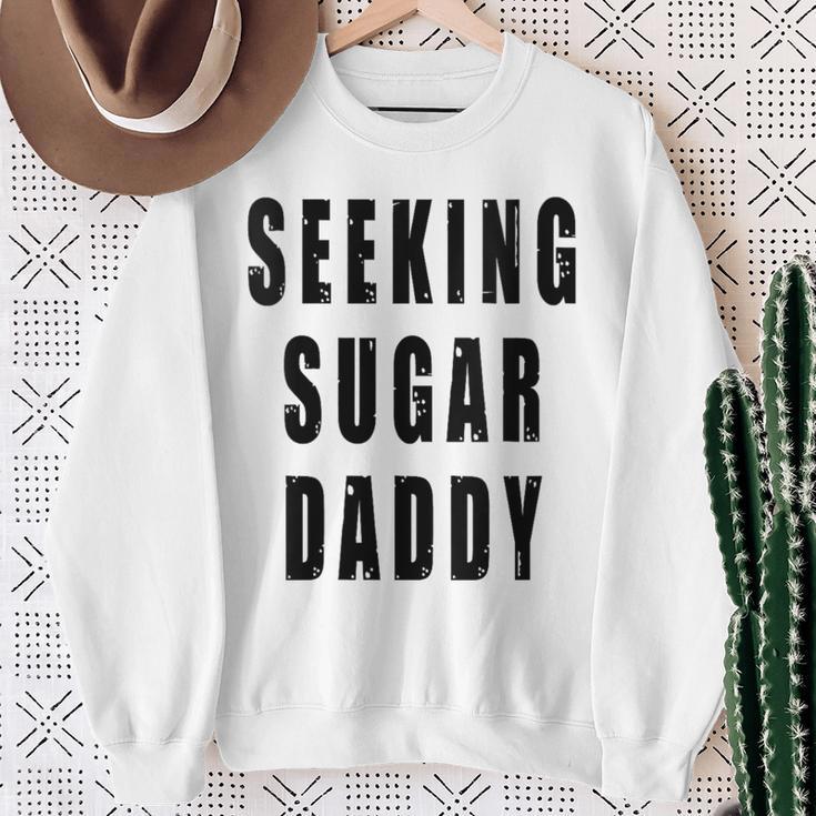 Seeking Sugar Daddy Dad Geburtstagatertag Papa Lustiger Witz Mit-Ausschnitt Sweatshirt Geschenke für alte Frauen