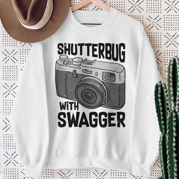 Shutterbug With Swagger Fotograf Lustige Fotografie Sweatshirt Geschenke für alte Frauen