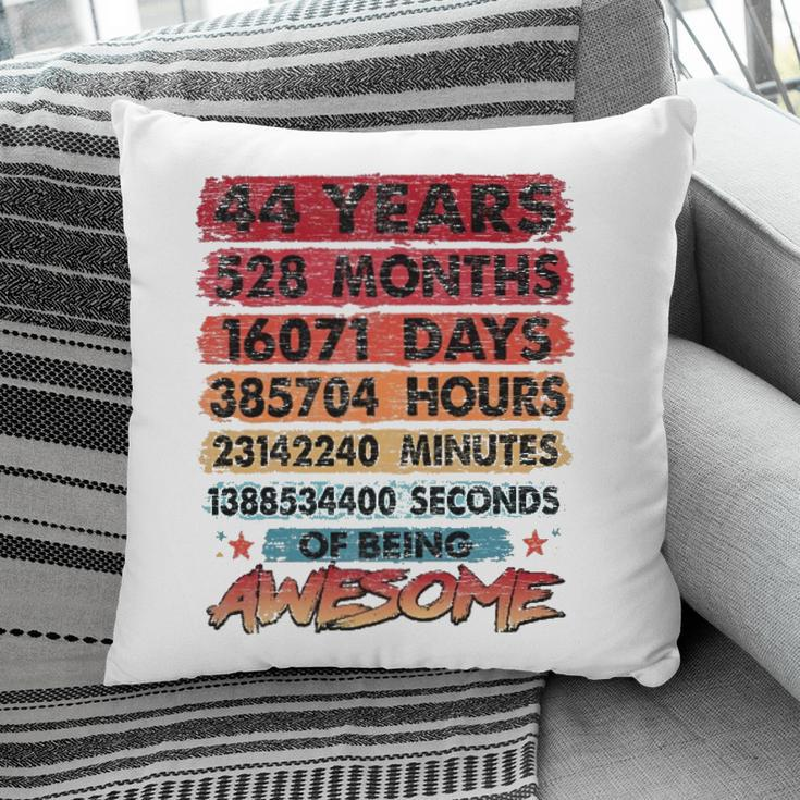 44Th Birthday 44 Years Old Vintage Retro 528 Months Birthday Pillow