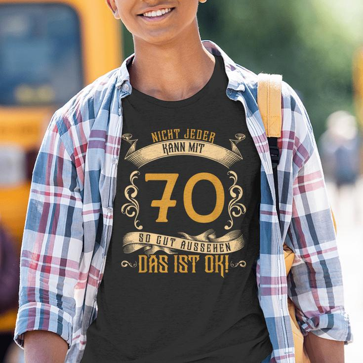 70 Geburtstag Nicht Jeder Kann Mit 70 So Gut Aussehen 1952 Kinder Tshirt