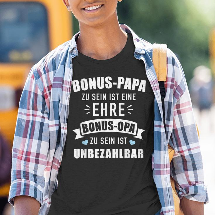 Bonus Papa Zu Sein Ist Eine Ehre Bonus Opa Ist Unzahlbar German Language Kinder Tshirt