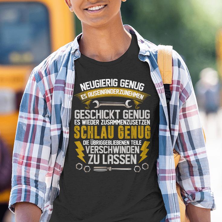 Curious Enough Es Auseinander Zeheichen Kinder Tshirt