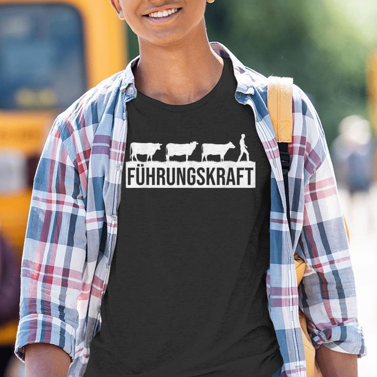 Führkraft Von Kühen Leadership Of Cows Kinder Tshirt